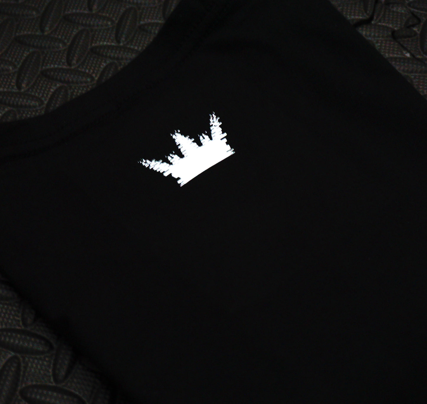 BRED TO CONQUER GLITCH TEE - BLACK - LIFTING LEGION